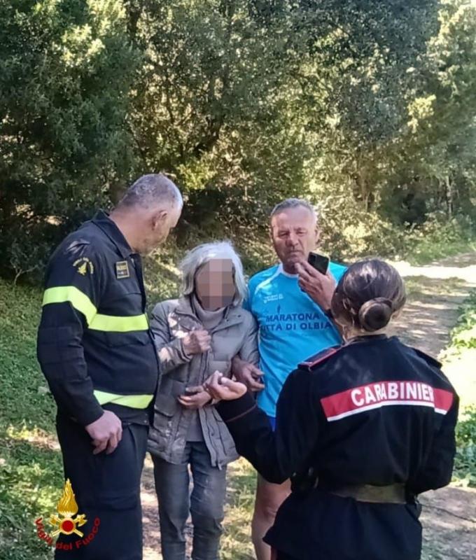 Anna Maria Frongia, la donna 71enne che dalle 16 di ieri era fuori casa a Perdaxius, è stata ritrovata dai vigili del fuoco. – .
