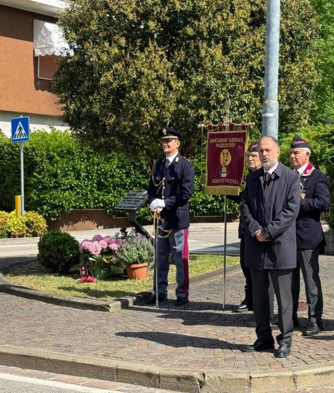 Questura di Vicenza – La Polizia di Stato ricorda l’Agente Selezionato Loris Giazzon – Questura di Vicenza – .