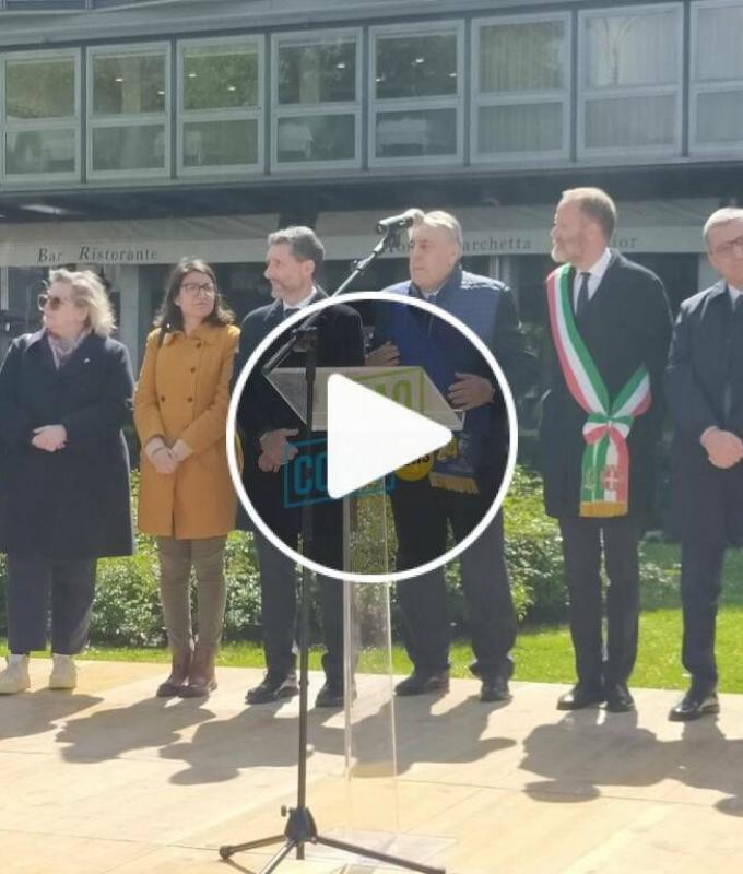 25 aprile in piazza Cavour a Como, il sindaco ricorda il sacrificio di Matteotti: “Esempio per tutti noi”