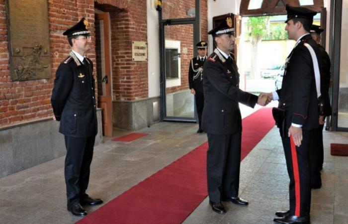 Incontro a Cuneo per il comandante interregionale dei Carabinieri – La Guida – .