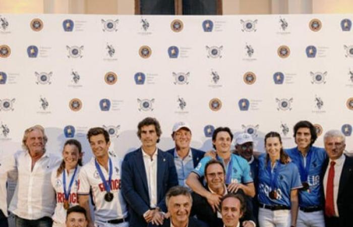 Polo americano Assn. anima Santa Croce a Firenze – .