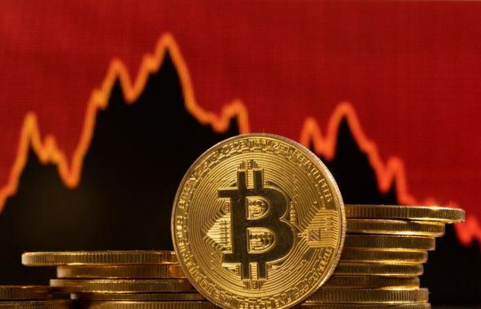 Oggi il prezzo del Bitcoin rimane stabile a 67.000$ poiché i timori sui tassi favoriscono il dollaro da Investing.com – .