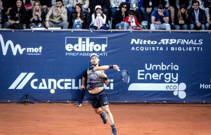 Tennis, agli Internazionali di Perugia Passaro e Fognini infiammano il campo centrale – .