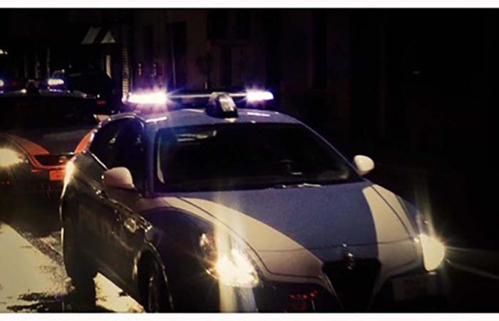 ▼ Brescia, ladri sorpresi dalla polizia mentre rapinavano il bar – BsNews.it – .