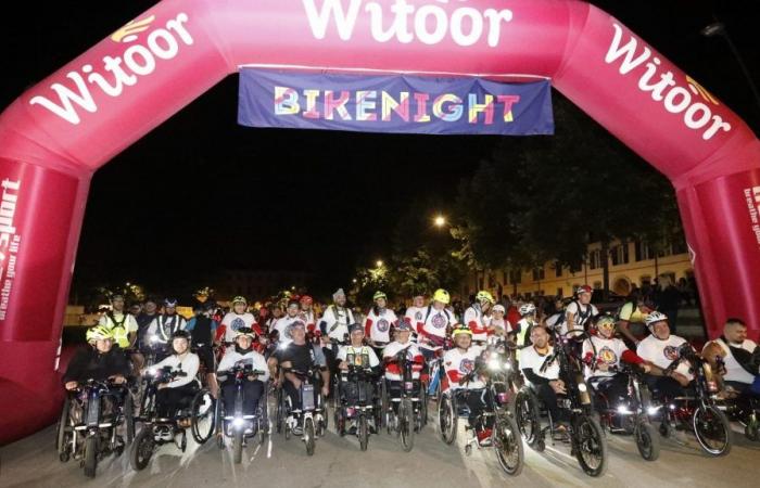 Mille ciclisti per i dieci anni della Ferrara Bike Night – .