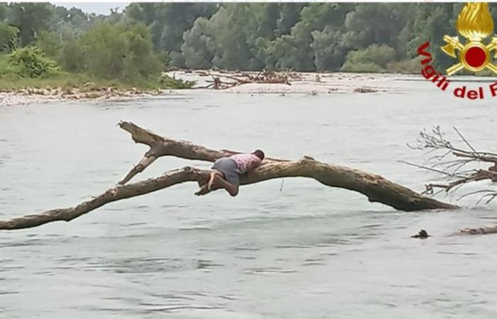 35enne bloccato nel fiume Brenta salvato dall’elicottero dei vigili del fuoco – .