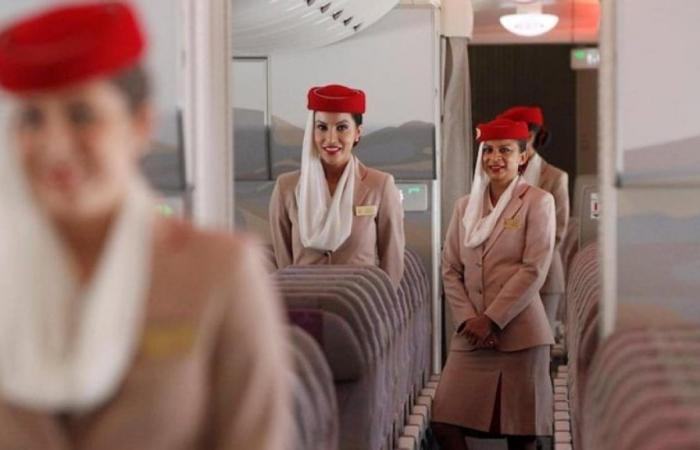 Emirates cerca 5mila assistenti di volo in tutto il mondo. Stipendio da 2.500 euro netti al mese, 30 giorni di ferie e viaggi iperscontati