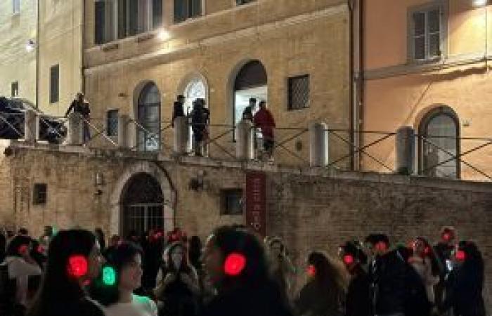 MERCOLEDI FESTA SILENZIOSA IN PIAZZA DEL PLEBISCITO – Comune di Ancona – .