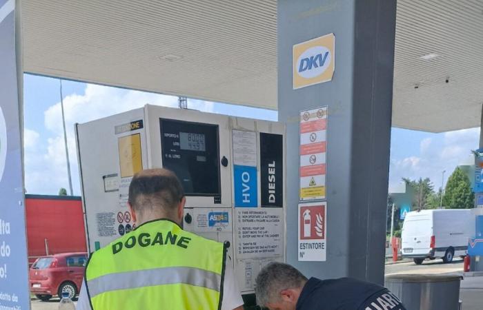 Diesel e benzina con numero di ottano inferiore e alterati, ingente sequestro al distributore in provincia di Como – .