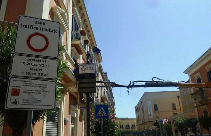 Molte targhe straniere hanno violato le zone a traffico limitato di Matera. Il Comune si riprende con le multe – .