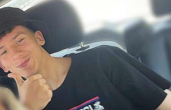 Incidente a Cava de’ Tirreni, investito da un camion dopo essere caduto su uno scooter: muore 17enne – .