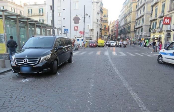 Donna morta in piazza Dante a Napoli, investita e uccisa durante inversione a U dall’auto a noleggio – .