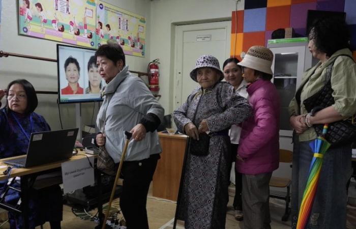 Le elezioni sparse in Mongolia – .
