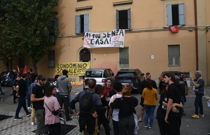 Bologna, occupazione e violenza in via Carracci. Residenti: “Esasperati” – .