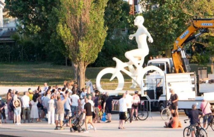 Tour de France, a Rimini ecco la statua dedicata a Pantani – .