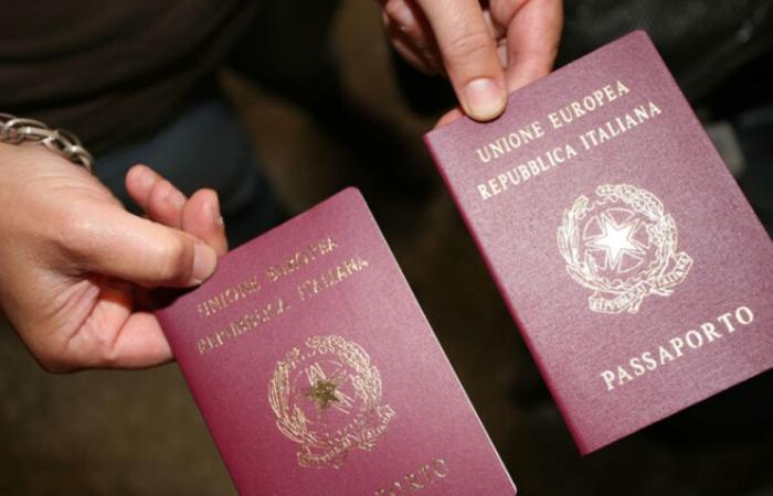 700 passaporti consegnati in un giorno – .