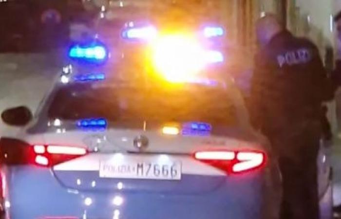 Ancona: Provoca un incidente poi impazzisce e rischia di essere investito: interviene la polizia – .