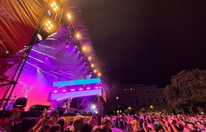 Genoa, 105 Summer Festival, over 40 thousand people in Piazza della Vittoria – .