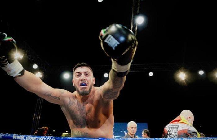 Mattia Faraoni batte Hurduc con un brivido e resta campione del mondo di kickboxing – .