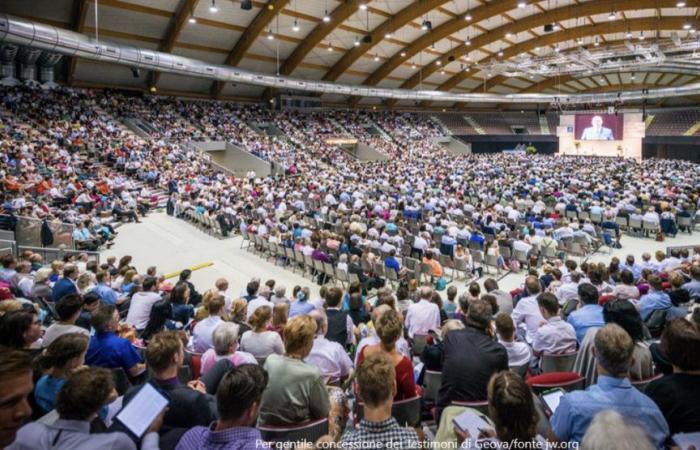 Migliaia di persone hanno partecipato anche al congresso annuale dei Testimoni di Geova a Torino.