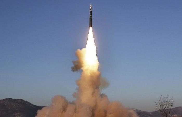 La Corea del Nord lancia missili. Ma finisce male: “Relitti a terra”