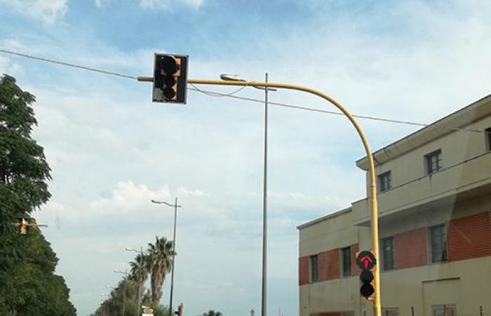 Salerno, in autunno 7 impianti semaforici con sensori sul lungomare Tafuri-Marconi – .