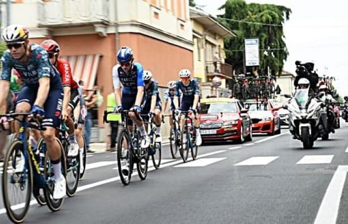 Tour de France, non solo sport dietro la tappa di ieri ad Alessandria – .