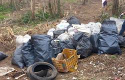 POZZUOLI| Bosco urbano di Monterusciello, 20 tonnellate di rifiuti raccolti – LE FOTO – .
