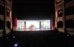 Mimmo Galletto e la sua compagnia incantano il teatro Pirandello di Agrigento con “La Tedesca” – Sicilia24ore – Regia Lelio Castaldo – .