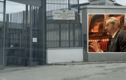 Perquisizione straordinaria nel carcere di Foggia, recuperati droga e cellulari. La Salandra: “C’è un governo”