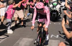 Giro d’Italia, la cronometro di Perugia è della maglia rosa Tadej Pogacar. Prende piede la Verre lucana – .