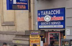 A Napoli, 101 milioni vinti al Superenalotto, schedina da 2 euro giocata in via Toledo: “Forse è un turista”