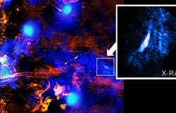 La navicella spaziale Chandra della NASA avvista un buco nero supermassiccio in eruzione nel cuore della Via Lattea.