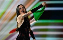 Eurovision, il messaggio “nascosto” di Angelina Mango in prima passerella. Applausi sui social: «Sei una regina»