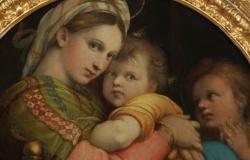 La Madonna della Seggiola di Raffaello e quella cornice non più originale – è tornato Michelangelo Buonarroti – .