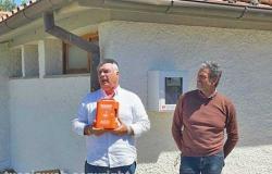 Un defibrillatore donato al Calcio Tuscia dall’APS Ruben Ciarlanti – .