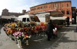 Giovedì 16 e sabato 18 maggio il mercatino di Piazza Matteotti verrà spostato in Viale Dante e in altre zone del mercato – .