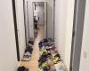 il corridoio è invaso da 200 sneakers – .