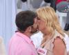 Uomini e Donne, Gianni Sperti bacia appassionatamente Sabrina! Alessia ha qualche consiglio per… il respiro dei cavalieri! [VIDEO] – .