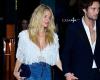 Sienna Miller con zeppe goffe e jeans, l’inaspettato look boho per l’After-Party del Met Gala 2024 – .