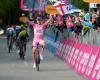 Giro d’Italia 2024, Pogacar vince lo sprint a Prati di Tivo. Tiberi fa sognare l’Italia! – .