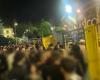proteste e lancio di gas lacrimogeni davanti allo stadio – .