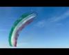 Le Frecce Tricolori dipingono il cielo di Trani: è una meraviglia