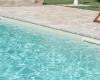 Bimbo di 4 anni caduto in una piscina a Modena: come sta oggi