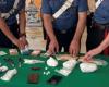 Cocaina tra le sigarette, arrestato 19enne senza precedenti penali, nella sua abitazione 400 grammi di droga e 11.500 euro in contanti – .